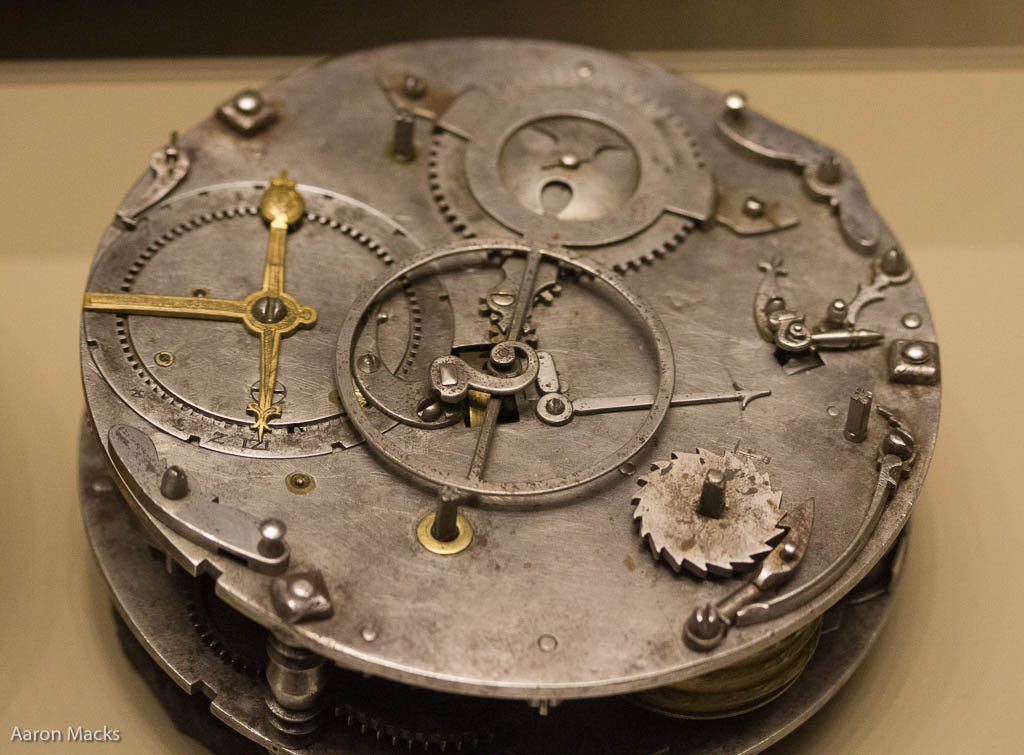 Album LondonBritish MuseumHorizontal table clock movement12